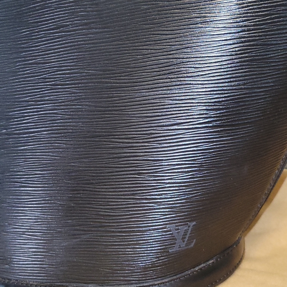 LV Black epi St. Jacques shoulder bag - Picture 4 of 17